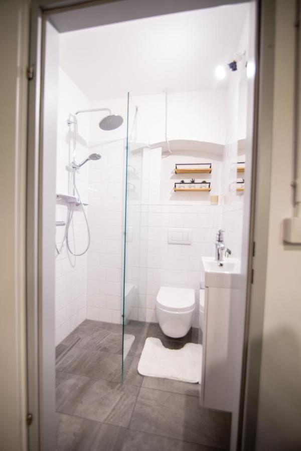 Trendy Souterrain Loft - Near City Center Wenen Buitenkant foto